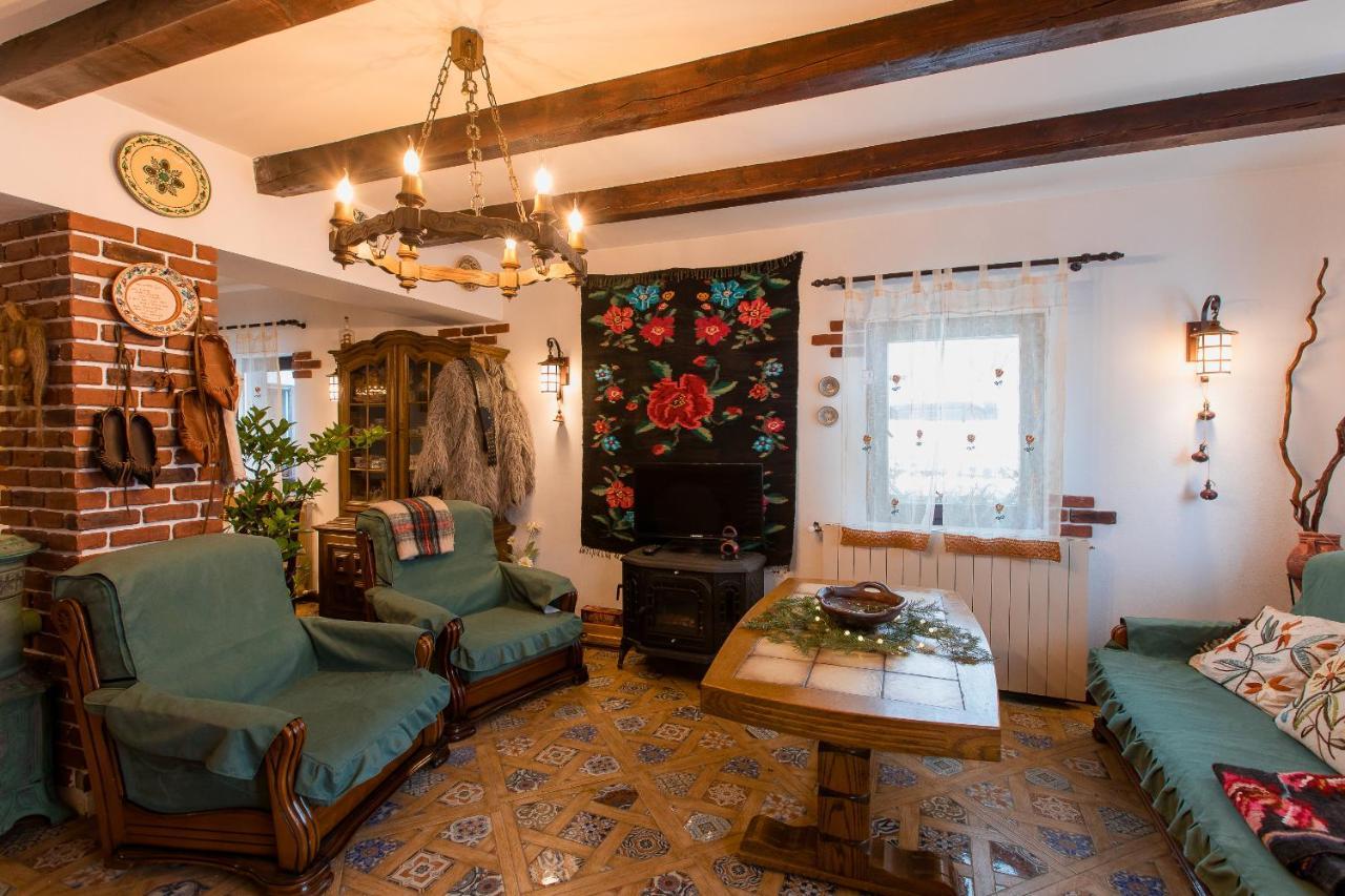 Casa Cu Cerdac Villa Nucşoara Buitenkant foto